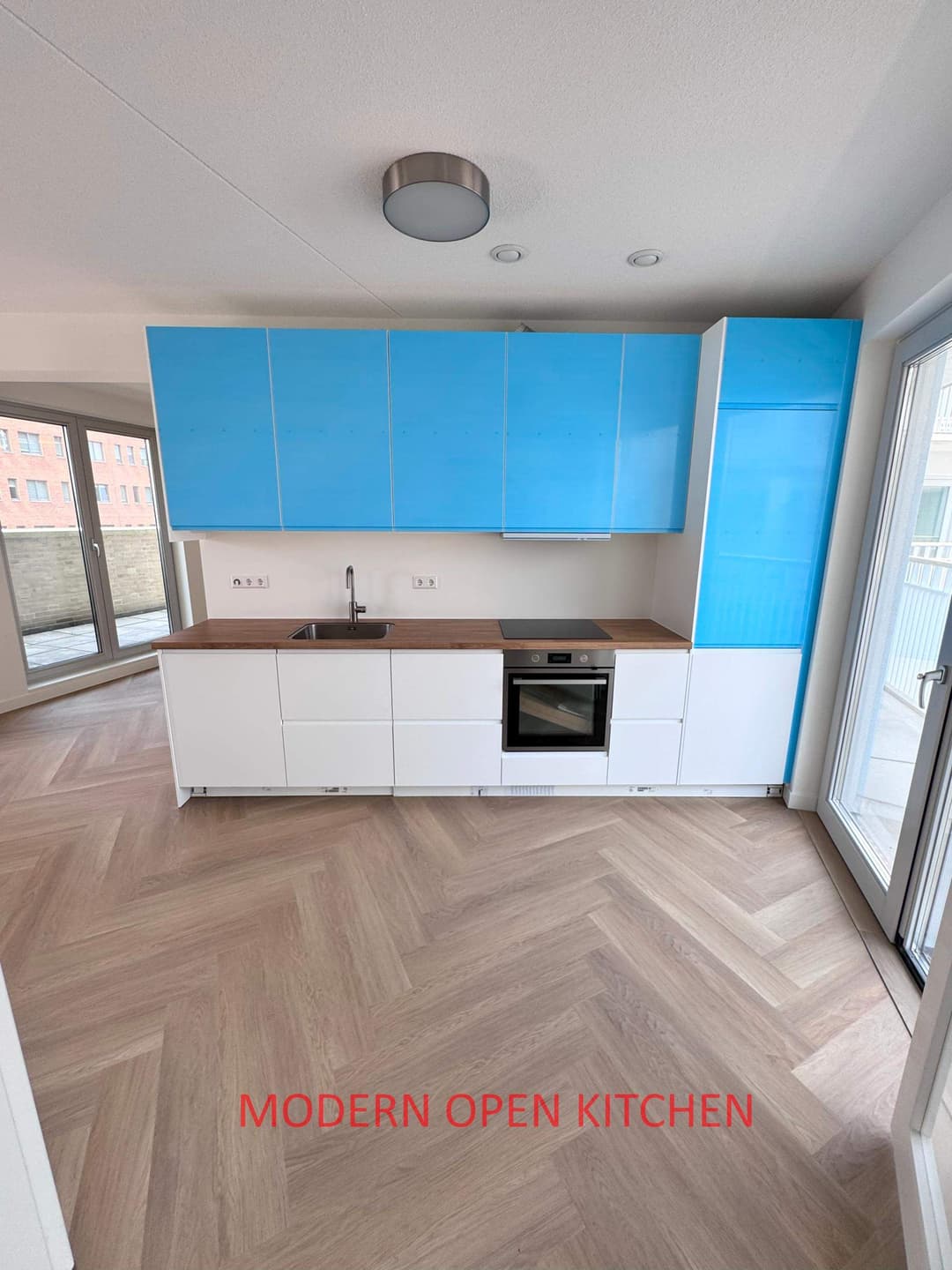 Unfurnished Apartment Lutonhof, Amsterdam - For Rent