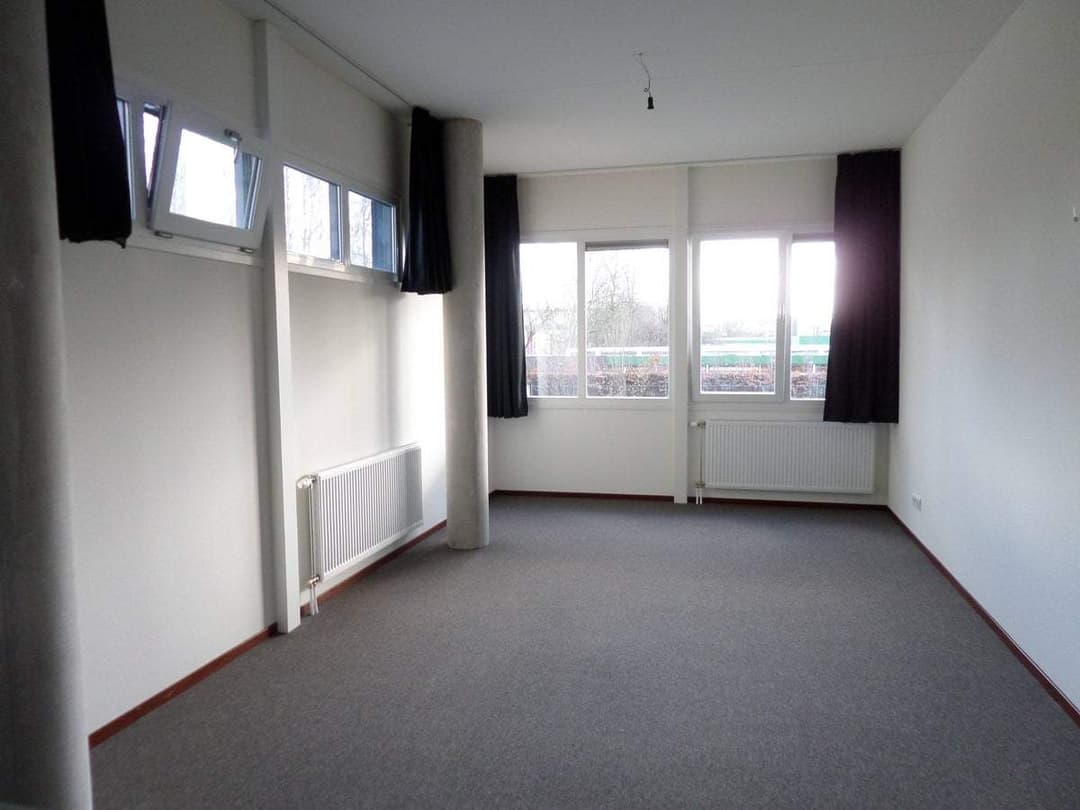 Studio Flat Apennijnenweg, Tilburg - For Rent