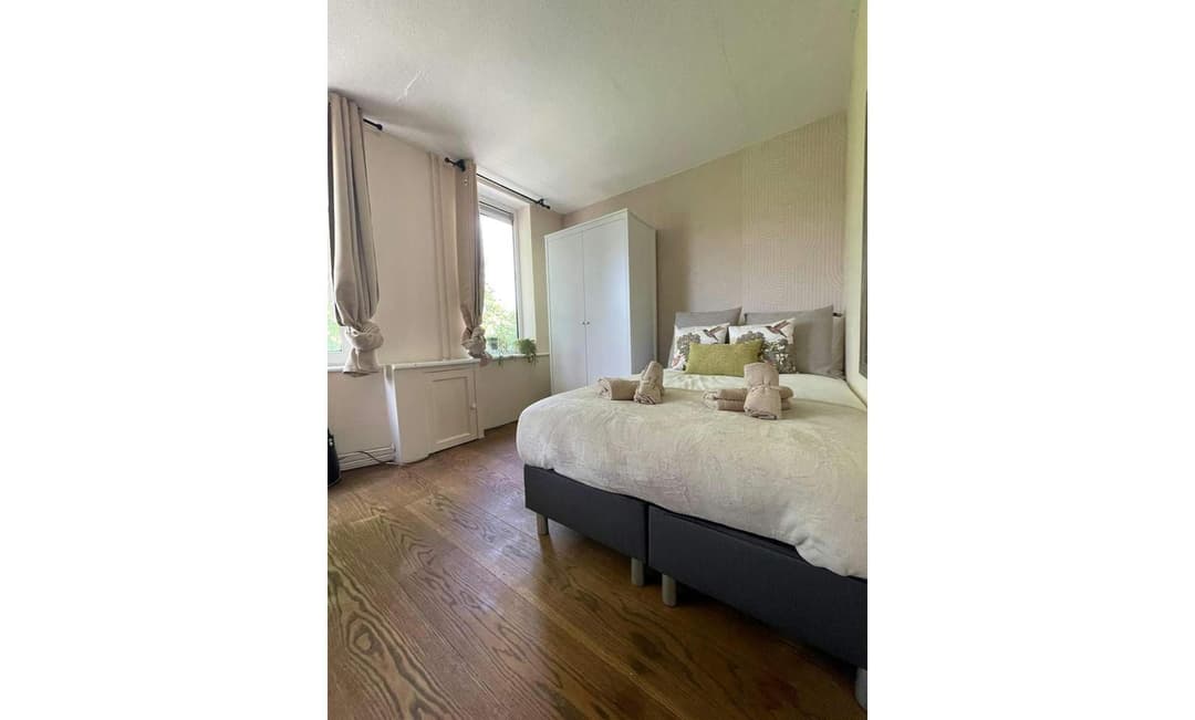 Room in Marconistraat, Schiedam - For Rent