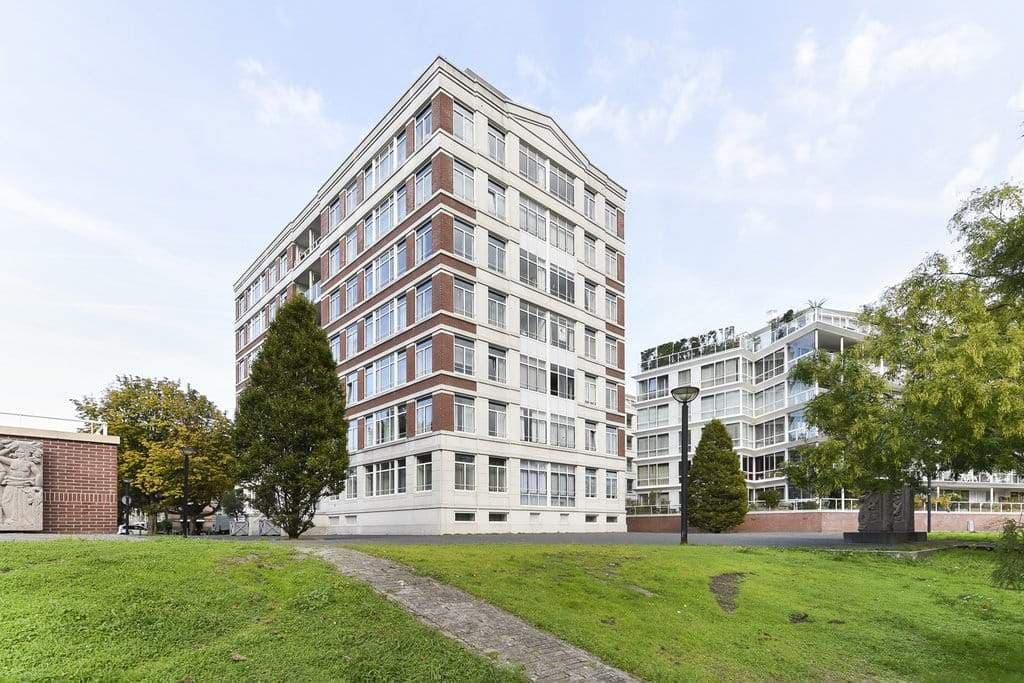 Apartment Burgemeester De Monchyplein 214, The Hague - For Rent