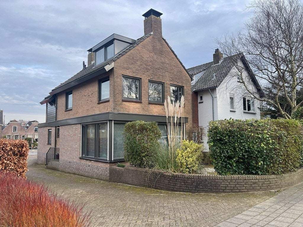 Huis Valkenburgseweg 8, Katwijk - Te Huur