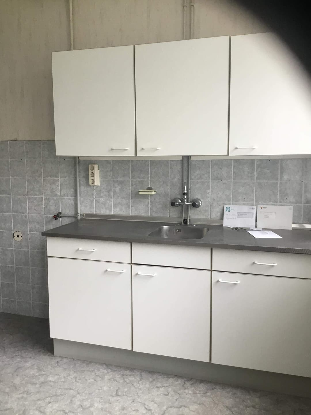 Uncarpeted Anti-squat Ripperdadrift, Uithuizen - For Rent
