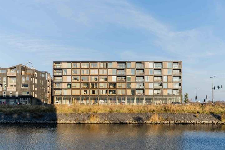 2-Room Apartment at Strandeilandlaan, Amsterdam - For Rent