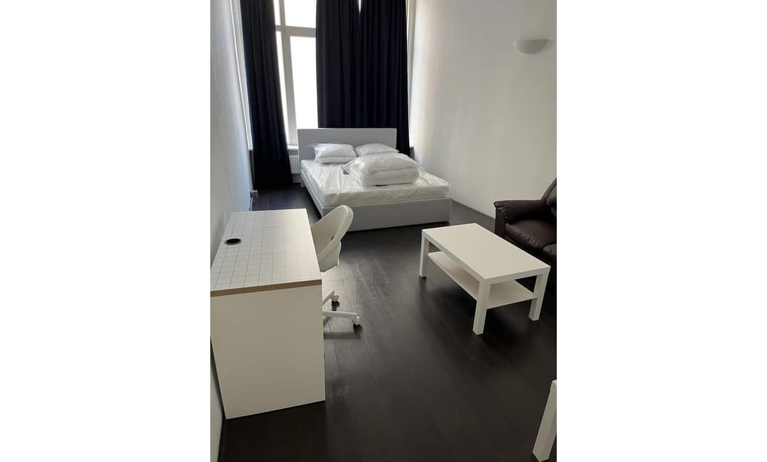 Kamer in Henegouwerlaan, Rotterdam - Te Huur