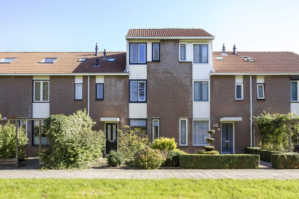 House Eemland 12, Dronten - Te Huur