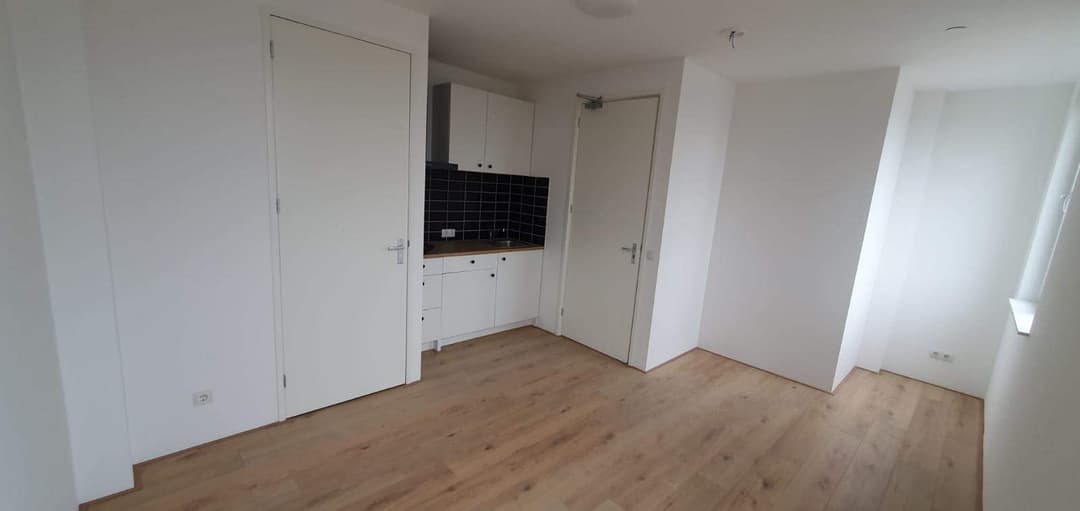 Ongeefurnished Studio Troelstrastraat, Nijmegen - Te Huur