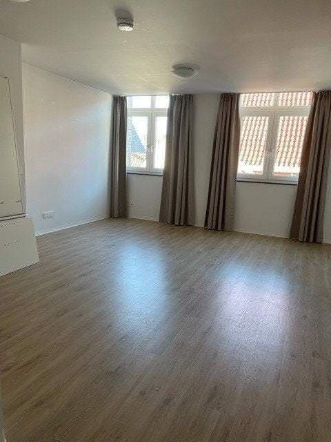 Studio Flat Grote Markt, Breda - For Rent
