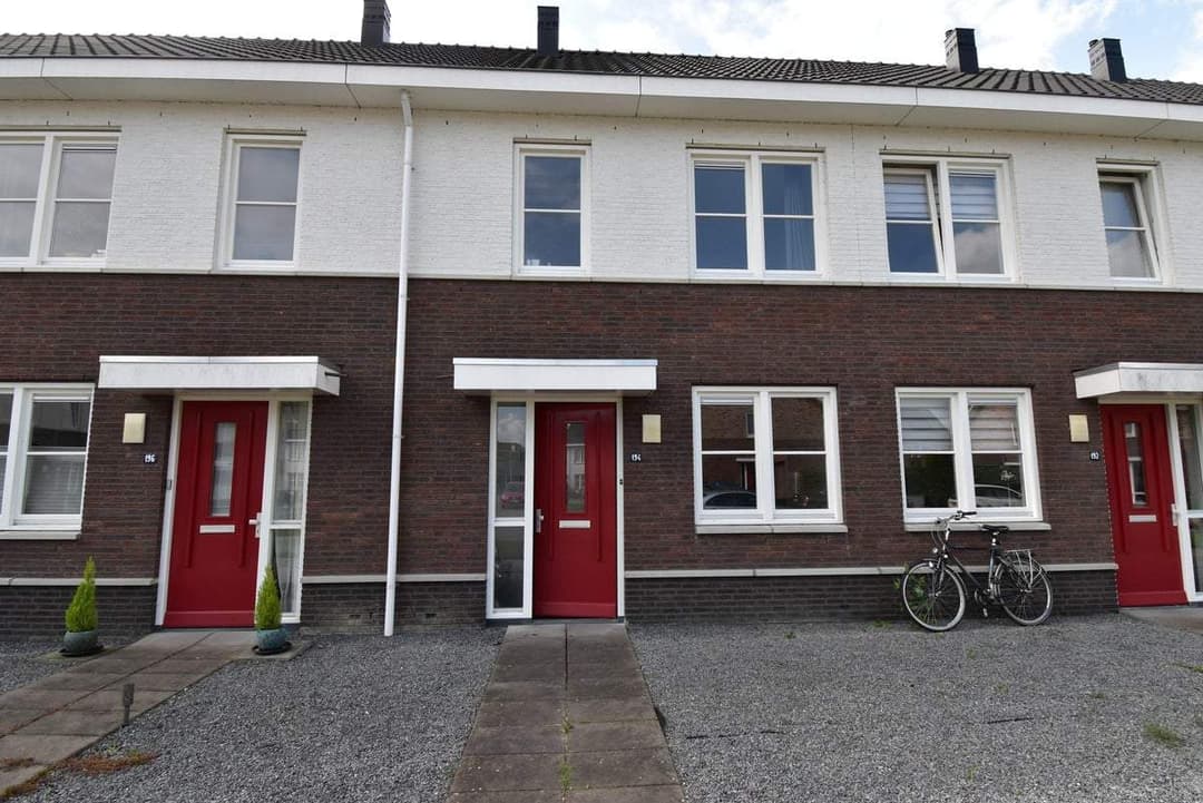 House Aardbeivlinder 194, Tiel - Te Huur