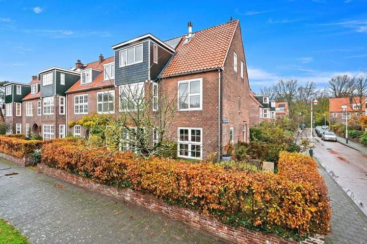 Spreeuwenlaan 442, 2566 ZR Den Haag, Vogelwijk - Te Huur