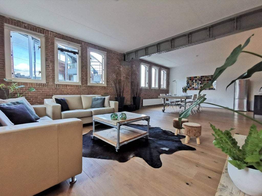 Flat Handelsplein, Rotterdam - For Rent