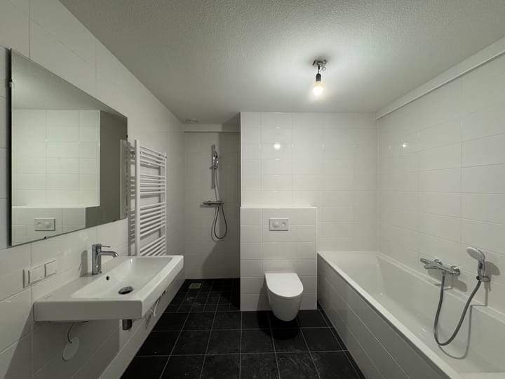 Apartamento de 3 Habitaciones en Leo Lashleylaan, Rotterdam - En Alquiler