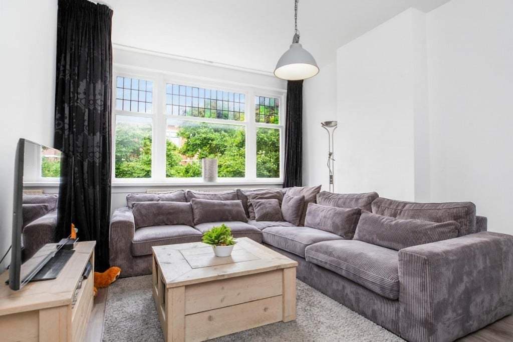 Abrikozenstraat 352564 VK Den Haag - Te Huur