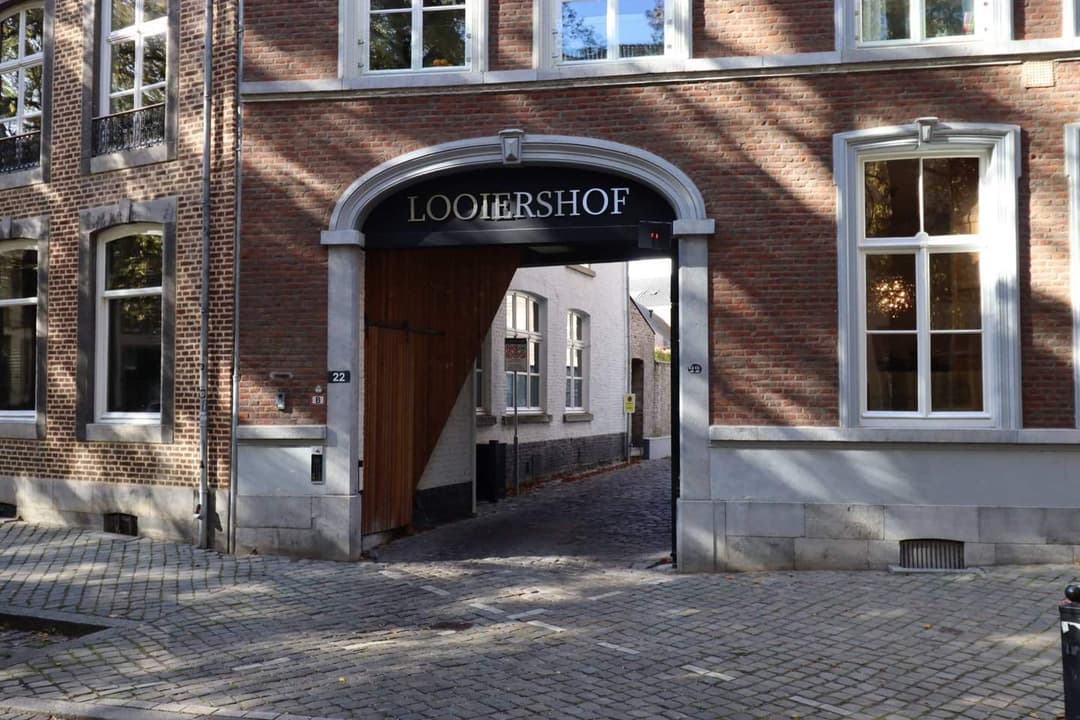 Parking Space Looiershof 10-A, Maastricht - For Rent