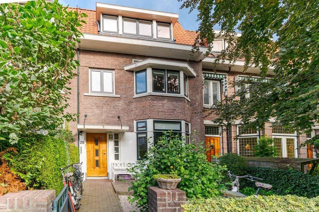 Roelofsstraat 26, Den Haag - 6-slaapkamer hoekwoning