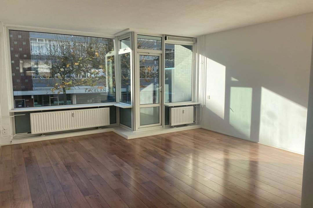 Flat Kruiskade 119-C, Rotterdam - Te Huur