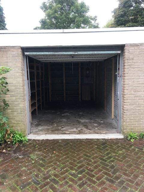 Garagebox Loevestein 85, Amsterdam - Te Huur