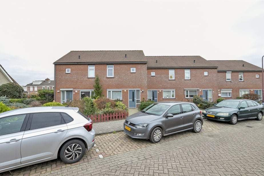 President Hopstakenlaan 133, Hoeven - À Louer