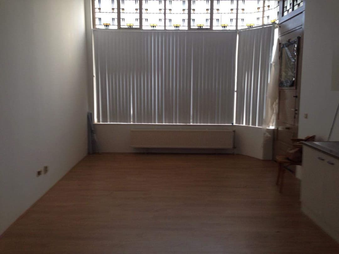 Studio aan de Wagenweg, Haarlem - Te Huur