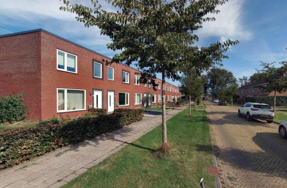 Tussenwoning Piet van der Hemstraat, Heerenveen - Te Huur
