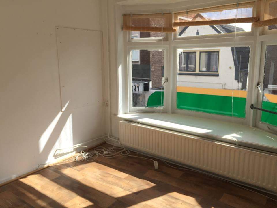 Kale Kamer te Huur - Halvestraat, Deventer