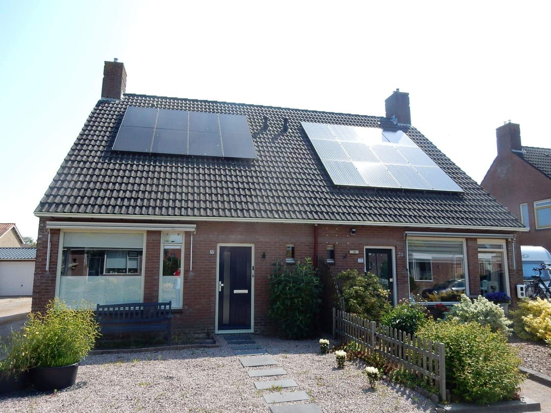 2 onder 1 kap Grietmansstraat, St.-Annaparochie - Te Huur