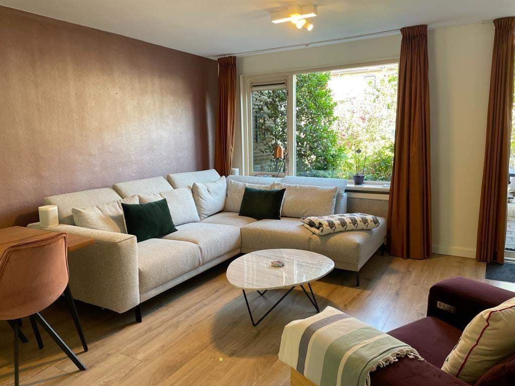 Furnished Room for Rent - Schoorldamstraat, Zaandam