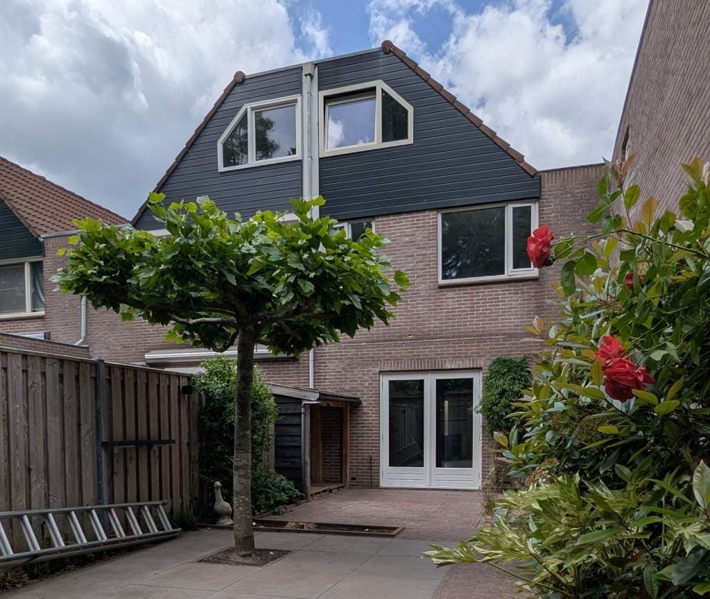 Corner House Klingelbeek, Ede - For Rent