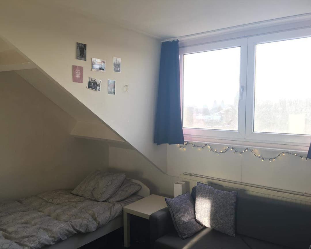 Uncarpeted Room Herbenusstraat, Maastricht - For Rent