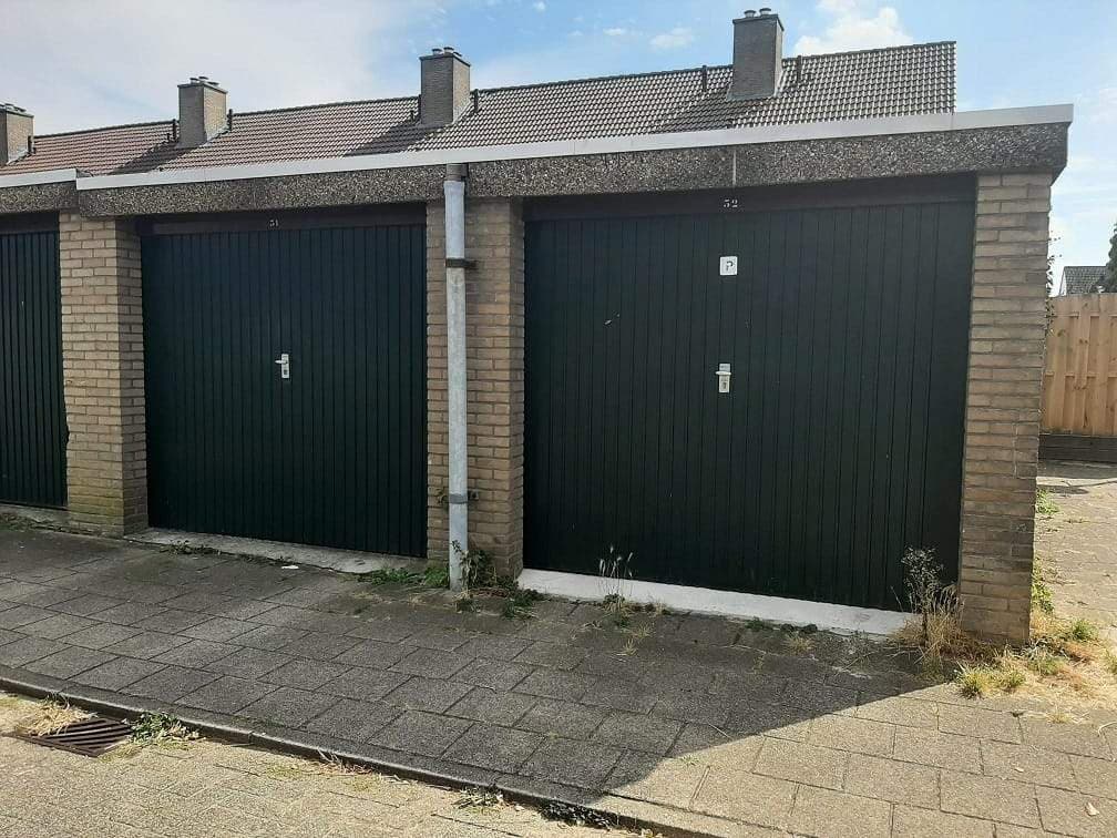 Garage Box Jonker Sloetlaan 7, Bennekom - For Rent