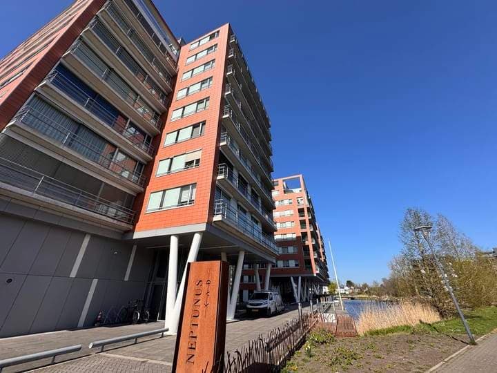 4-kamer appartement aan Neptunuskade, Leiden - te huur