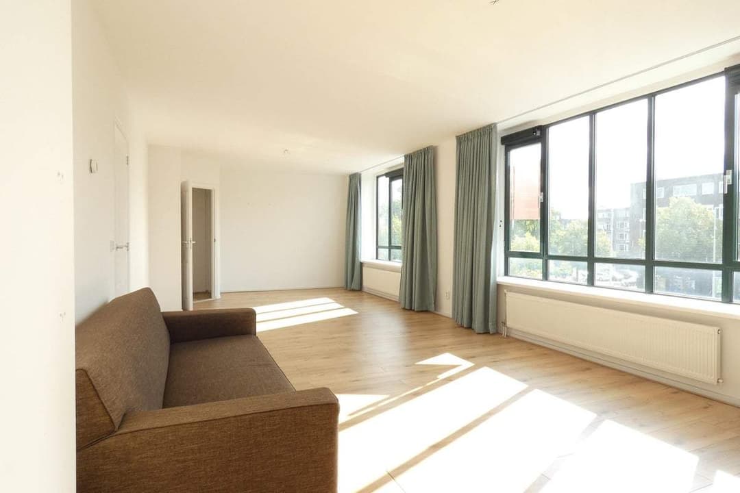 Flat Stadhoudersweg, Rotterdam - 2-kamer, 109 m²