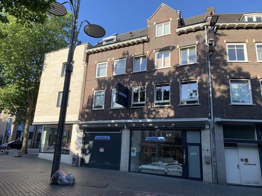 Appartement Wilhelminaplein 3-A, Heerlen - À Louer
