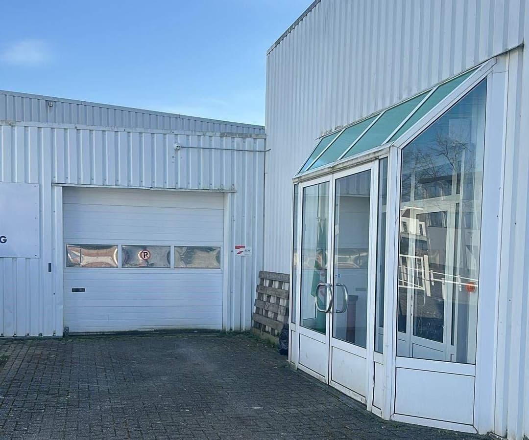 Garage und Lagerraum auf der NieuwSittarderweg, Heerlen - Zu Vermieten
