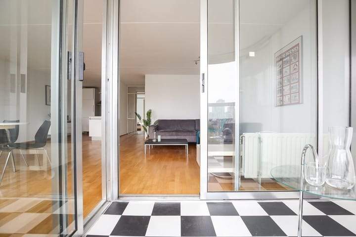 3-Room Apartment Weena, Rotterdam - For Rent