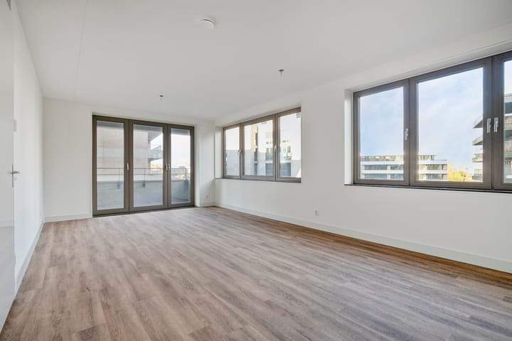 Three-room apartment at Elzenhagensingel, Amsterdam-Noord - For Rent