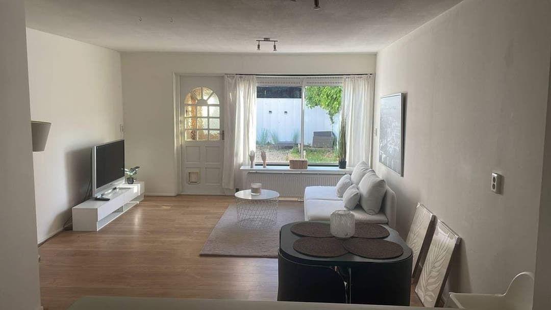 Huis Melkdistelstraat 6, Almere - Te Huur
