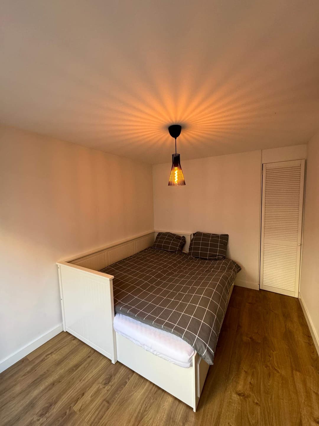 Furnished Room for Rent - Waterloostraat, Rotterdam