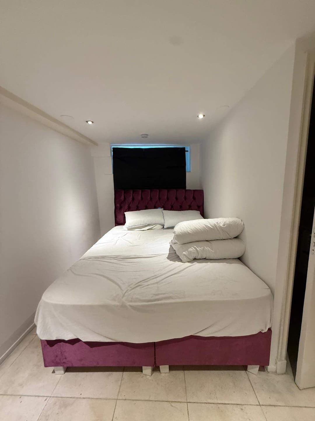 Furnished Room for Rent - Spuistraat, Amsterdam