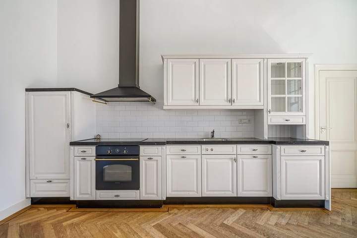 2-Room Apartment Laan van Meerdervoort, Den Haag - For Rent