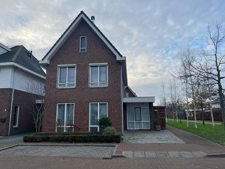 Half-detached house Haanakker, Teteringen - For Rent