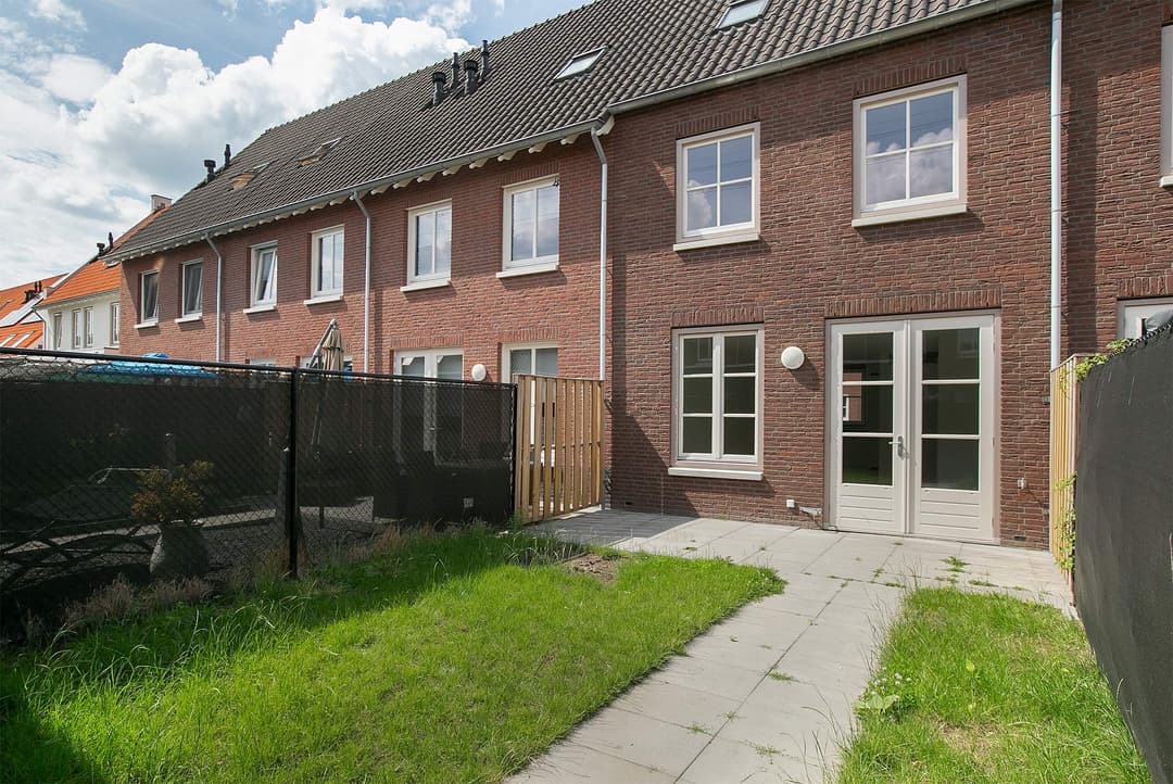 Maison Familiale Mommersdonk 64, Helmond - À Louer