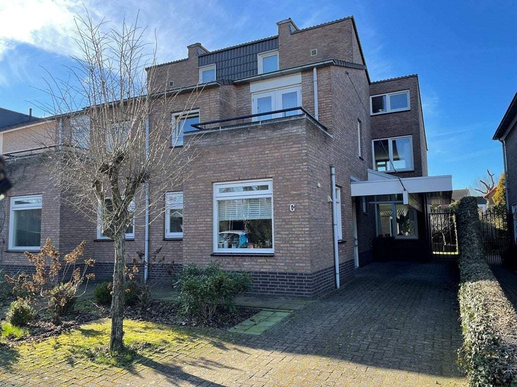 Maison mitoyenne Gelrestraat, Mook - À Louer
