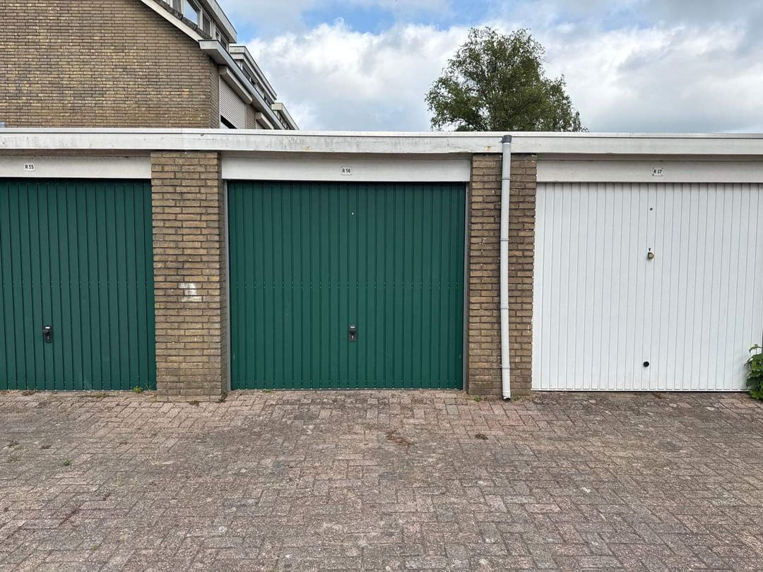 Garagebox Meidoornlaan 3 C, Dordrecht - For Rent