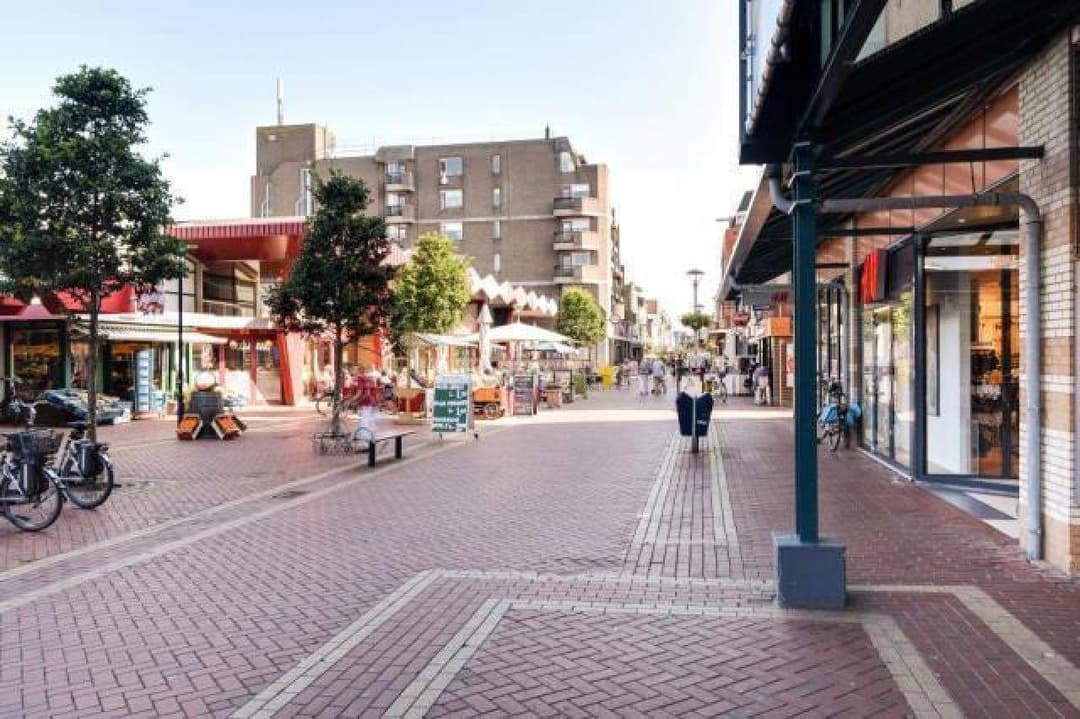 2-Kamer appartement op derde verdieping, Bernhardplein, Den Helder