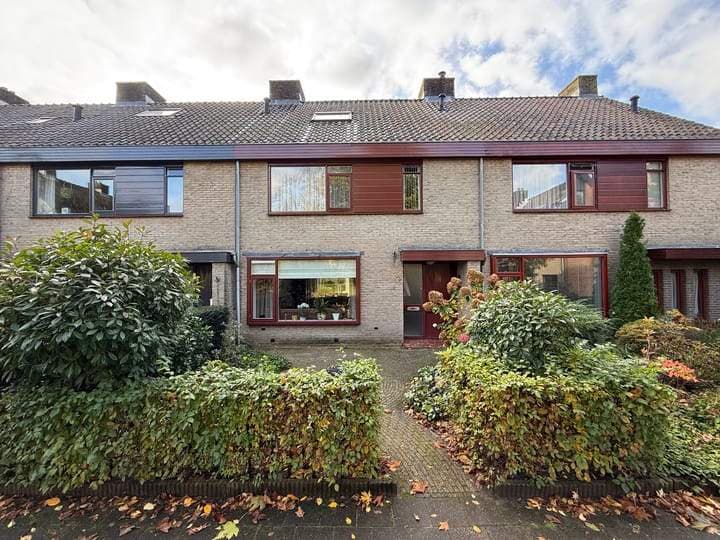 Tussenwoning 't Hazeveld, 3862 XA Nijkerk - Te huur