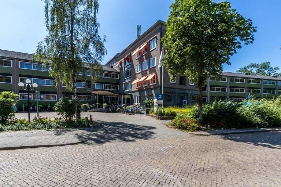Flat P.C. Hooftlaan, Deventer - For Rent