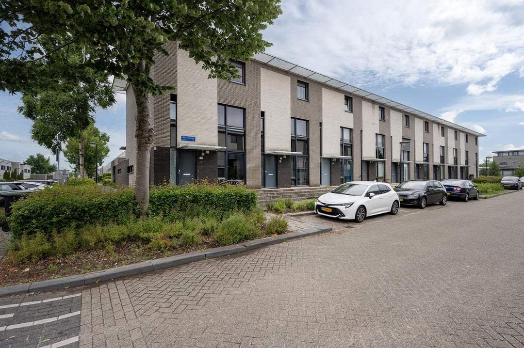 Casa Azorenweg, Almere - En Alquiler