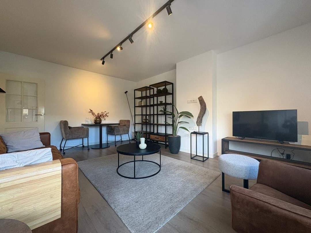 Flat Haagbeuklaan, Amstelveen - For Rent