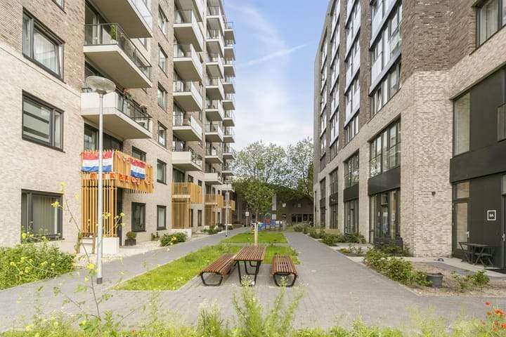 3-Room Apartment, 1e Lulofsdwarsstraat, Den Haag - For Rent