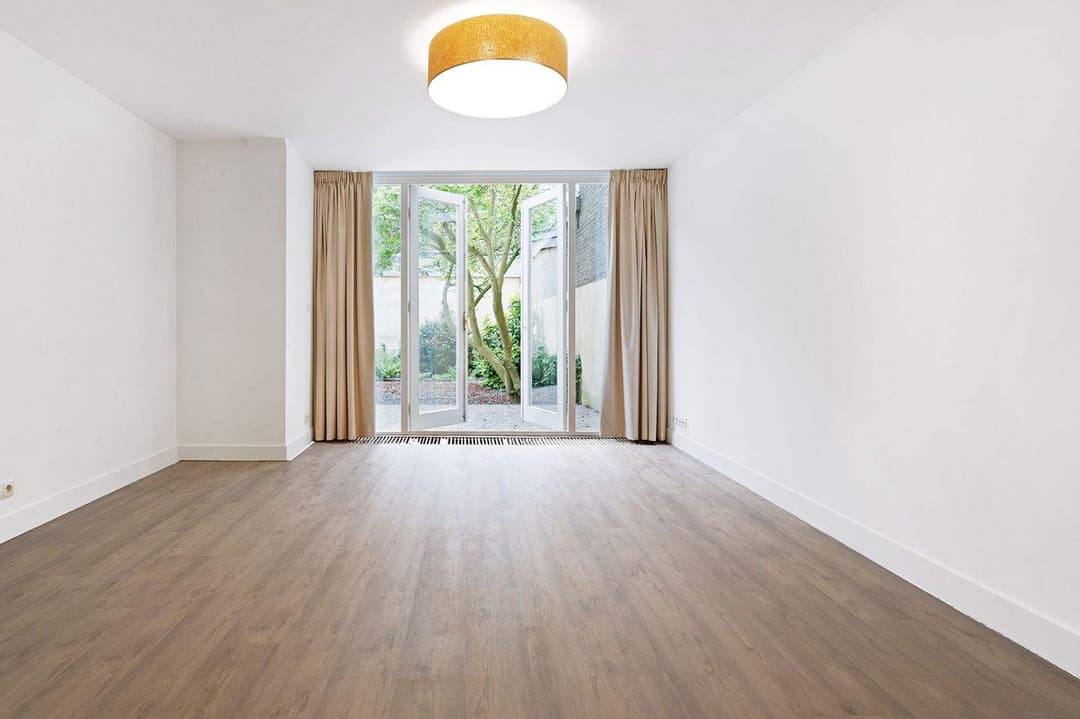Stadhouderskade 128, Amsterdam — Apartamento soterráneo